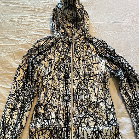 Lululemon Marble Print Scuba Hoodie Size 6 - Picture 1 of 7